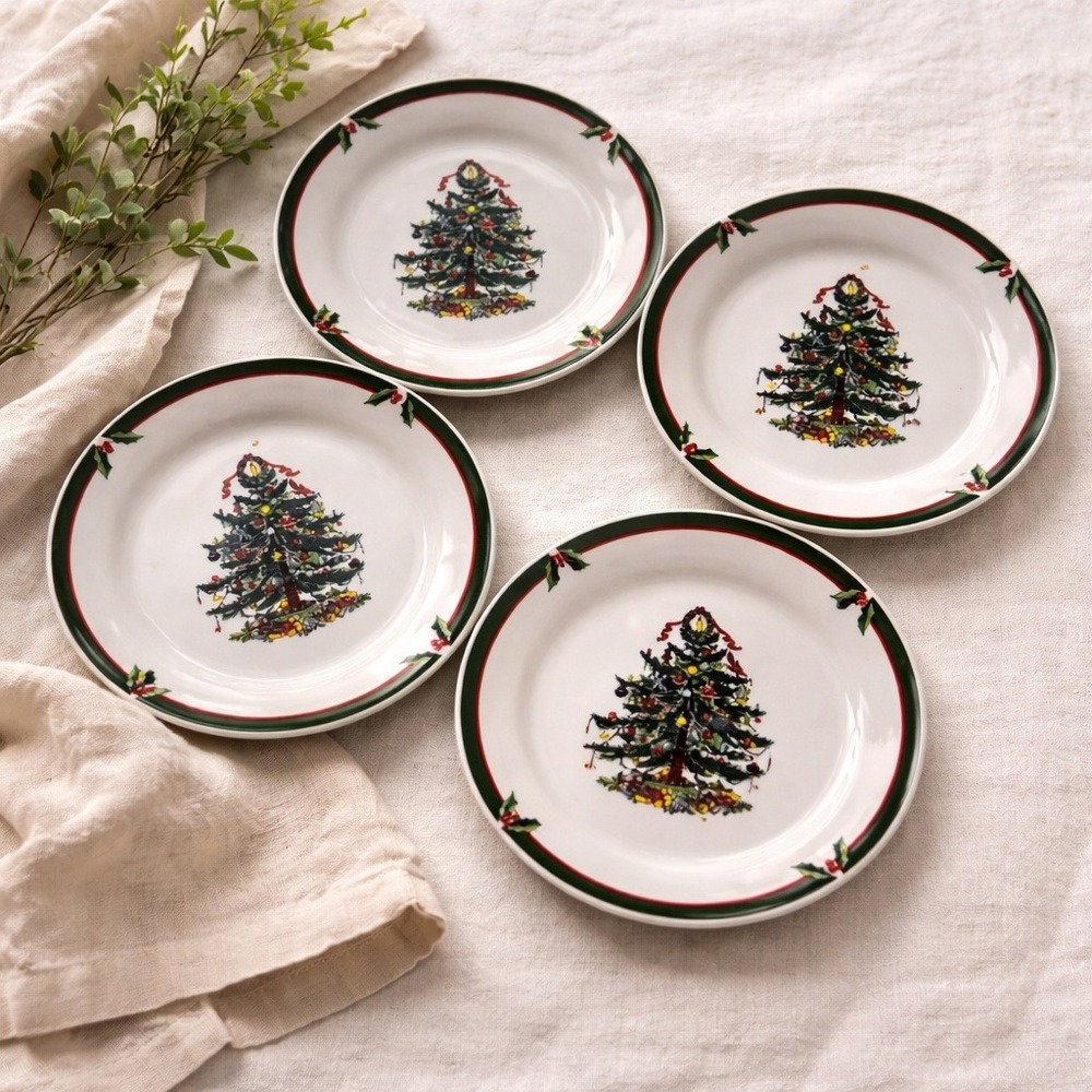 Set of 4 Vintage Christmas Tree Dessert Salad Plates Pacific Rim Porcelain